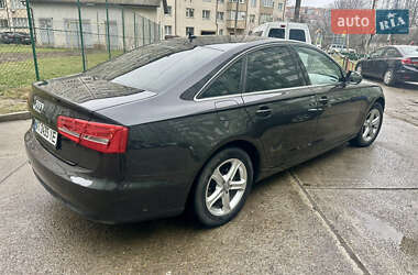 Седан Audi A6 2012 в 
