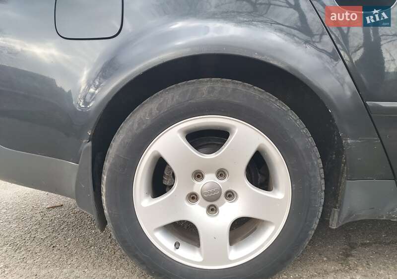 Седан Audi A6 2001 в Стрые
