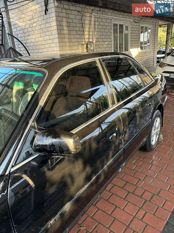 Седан Audi A6 1996 в Павлиші
