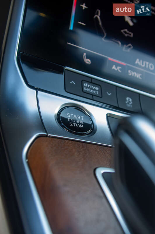 Седан Audi A6 2023 в Киеве