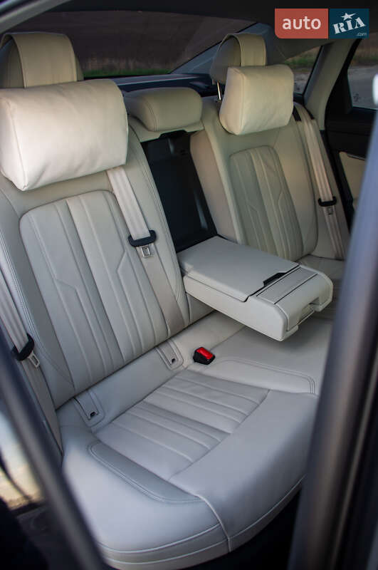 Седан Audi A6 2023 в Киеве