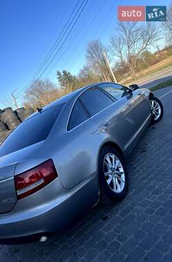 Седан Audi A6 2004 в 