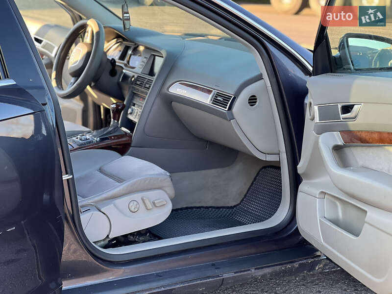 Седан Audi A6 2004 в Сарнах