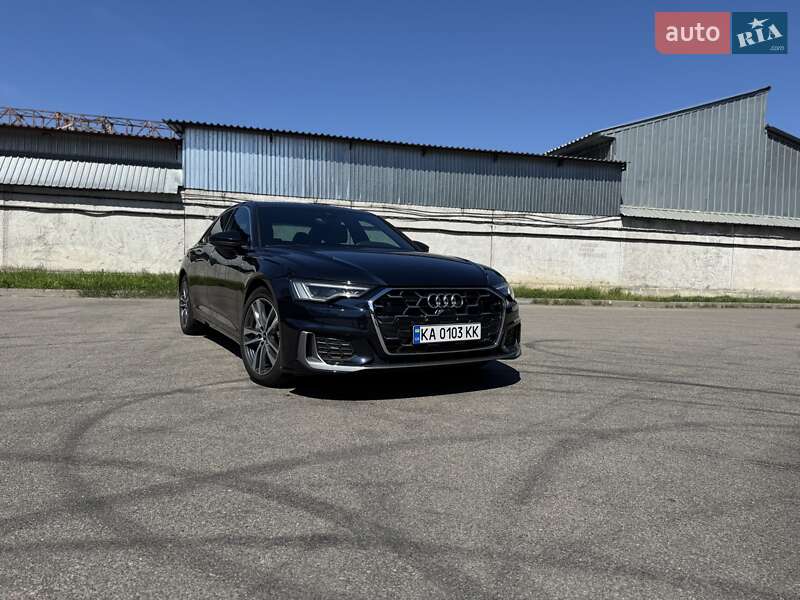 Седан Audi A6 2022 в 