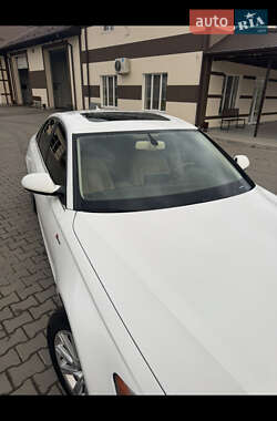 Седан Audi A6 2012 в 
