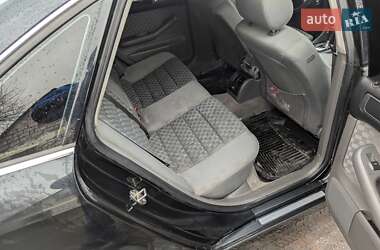 Седан Audi A6 2002 в 