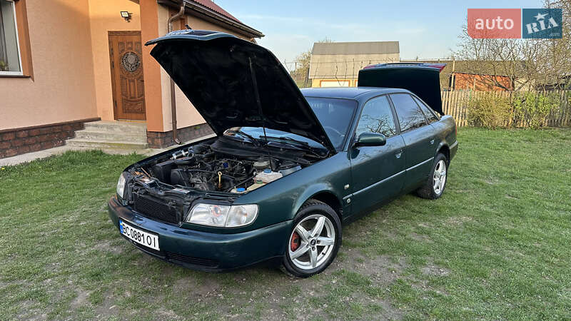 Седан Audi A6 1996 в Рава-Русской