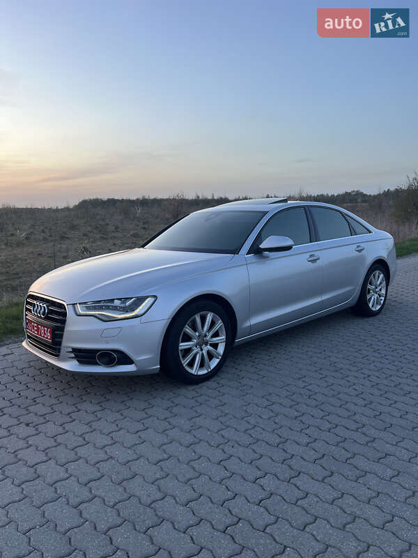Седан Audi A6 2013 в 