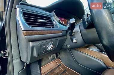 Седан Audi A6 2015 в 