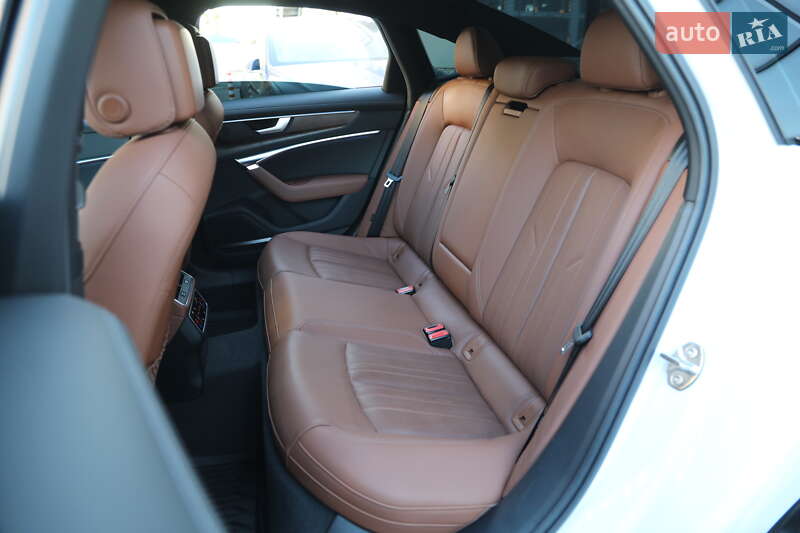 Седан Audi A6 2022 в Харькове