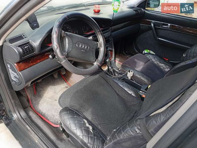 Седан Audi A6 1996 в Борщеве