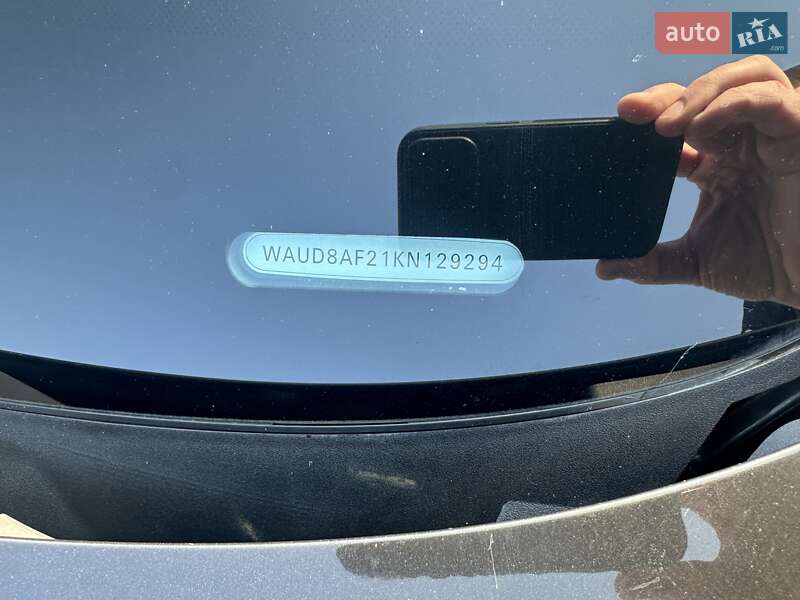 Седан Audi A6 2019 в Черновцах