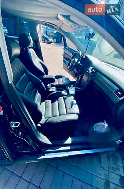Универсал Audi A6 2004 в 