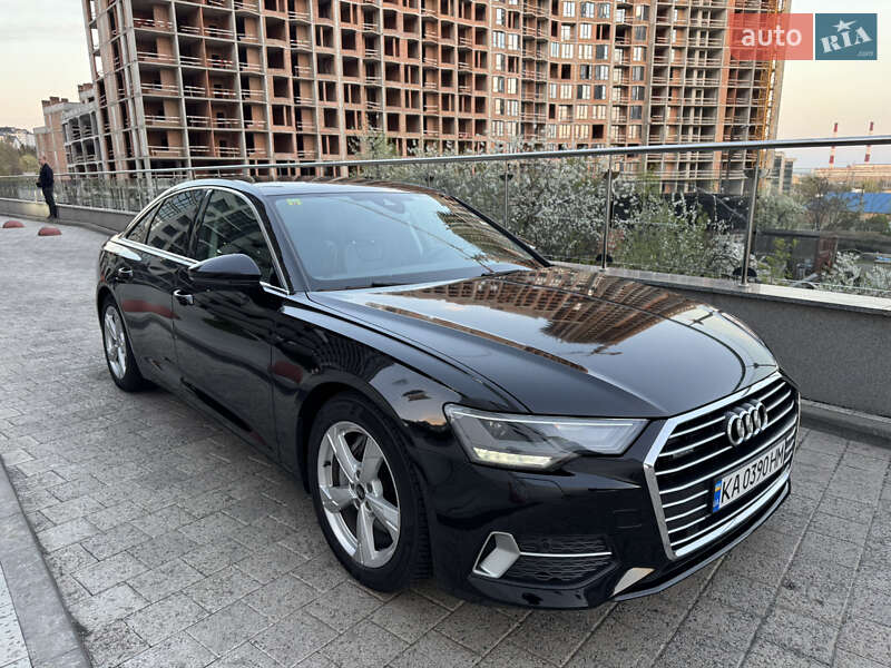Седан Audi A6 2022 в 