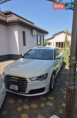 Седан Audi A6 2015 в 