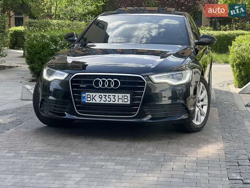 Седан Audi A6 2013 в Киеве