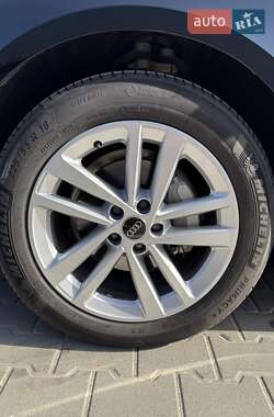 Седан Audi A6 2024 в Киеве