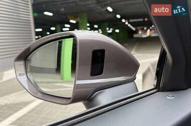 Универсал Audi A6 2018 в 