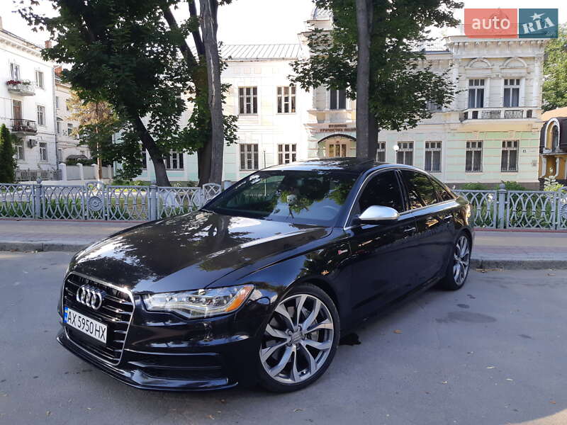 Седан Audi A6 2013 в 