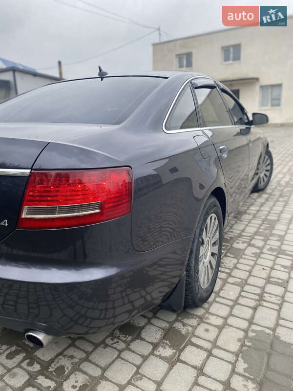Седан Audi A6 2004 в Борщеве