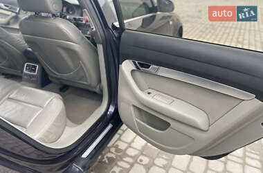 Седан Audi A6 2004 в 