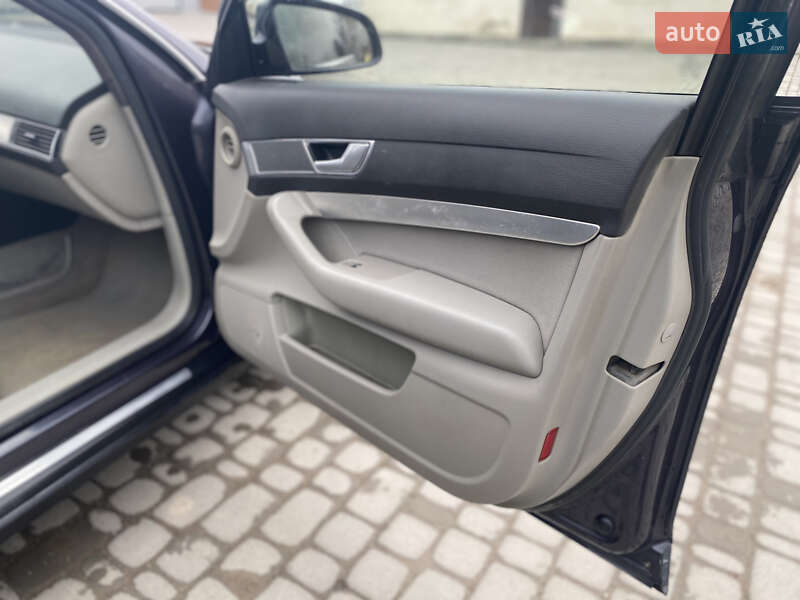 Седан Audi A6 2004 в Борщеве