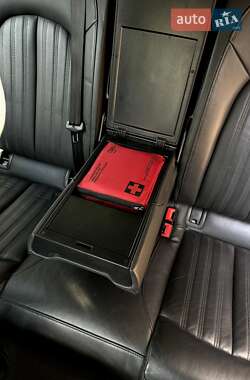 Седан Audi A6 2012 в 
