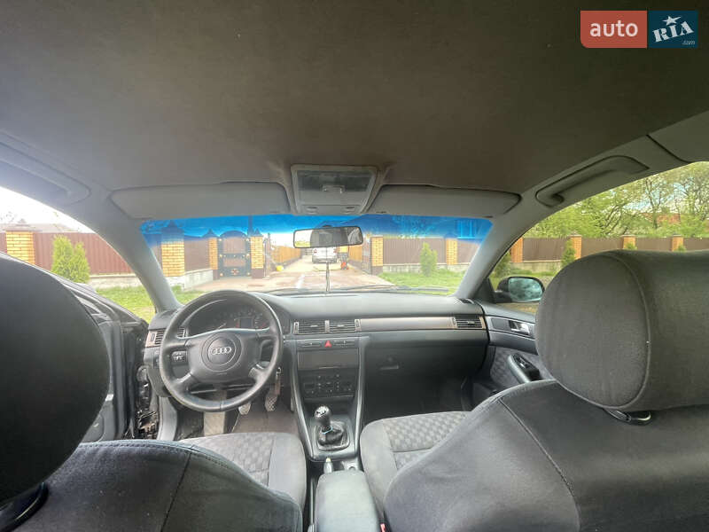 Седан Audi A6 1999 в Вараше