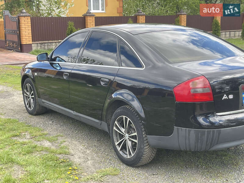 Седан Audi A6 1999 в Вараше