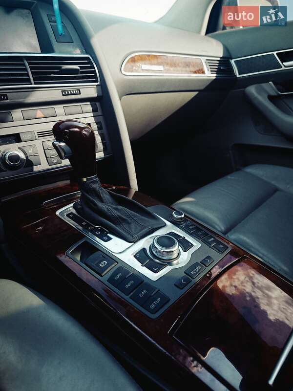 Седан Audi A6 2004 в Гоголеве