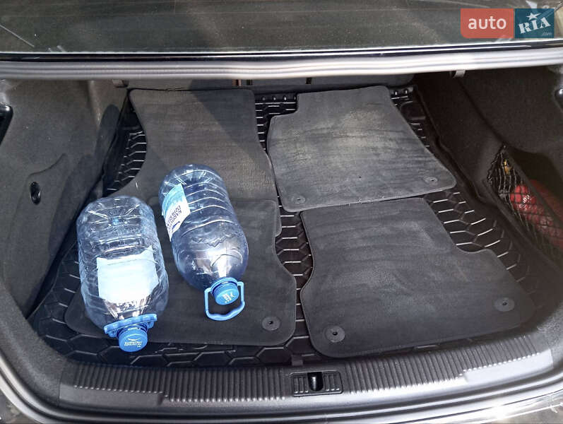 Седан Audi A6 2015 в Хмельницком