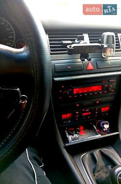 Универсал Audi A6 2004 в 
