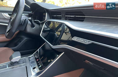 Седан Audi A6 2023 в 