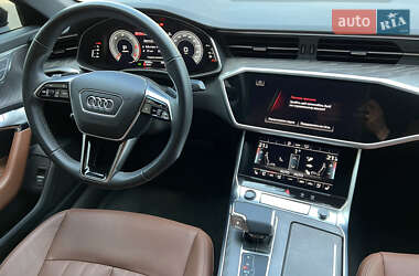 Седан Audi A6 2023 в 