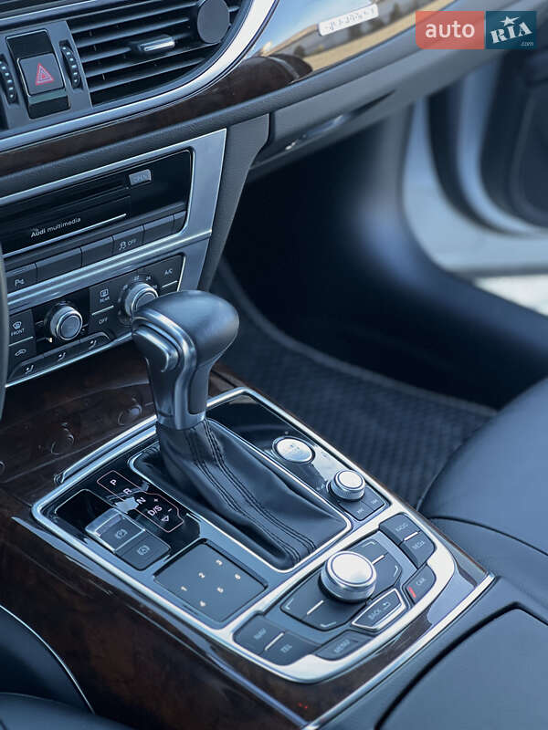 Седан Audi A6 2014 в Золочеві