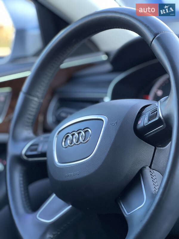 Седан Audi A6 2014 в Золочеві