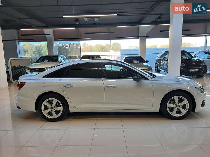 Седан Audi A6 2023 в Хмельницькому