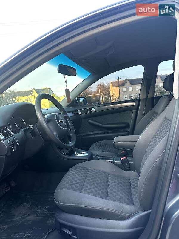 Седан Audi A6 2002 в Дубні