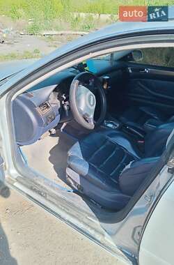 Універсал Audi A6 2001 в 
