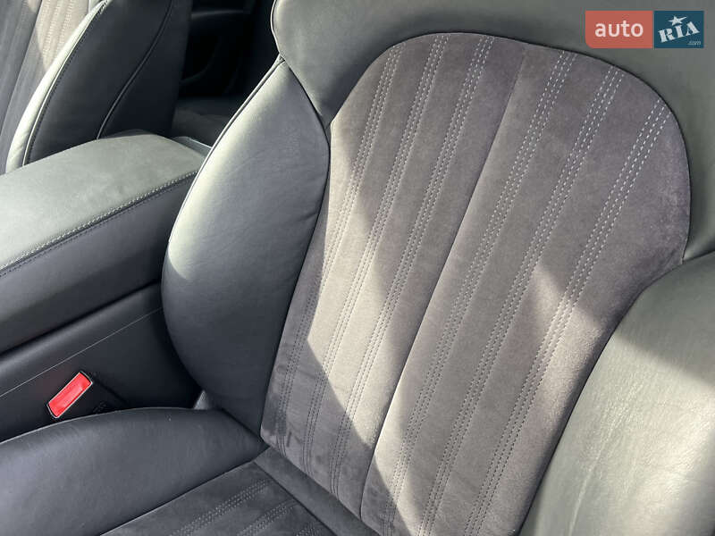 Седан Audi A6 2012 в Киеве