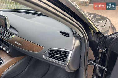 Седан Audi A6 2012 в 