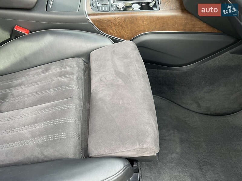 Седан Audi A6 2012 в Киеве