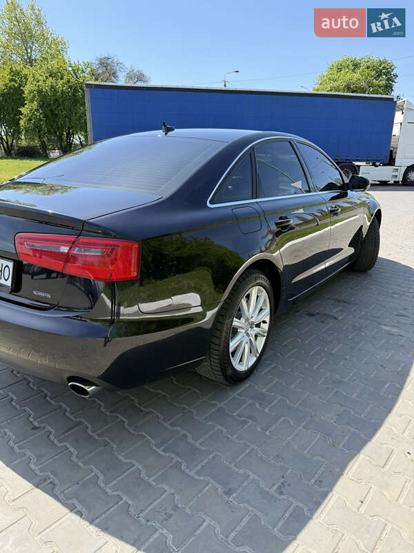 Седан Audi A6 2012 в Луцке