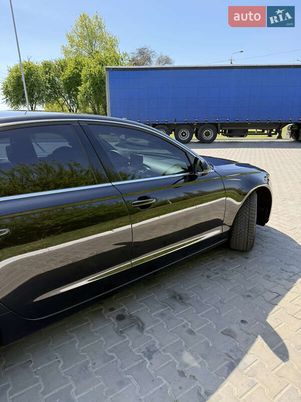 Седан Audi A6 2012 в Луцке
