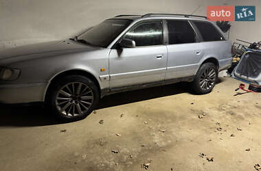 Универсал Audi A6 1996 в 