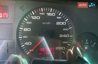 Седан Audi A6 1994 в 