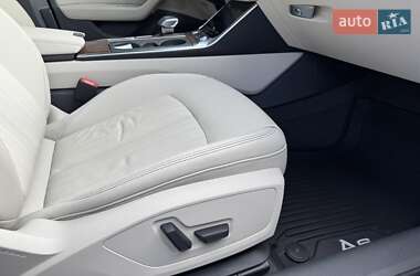 Седан Audi A6 2019 в 