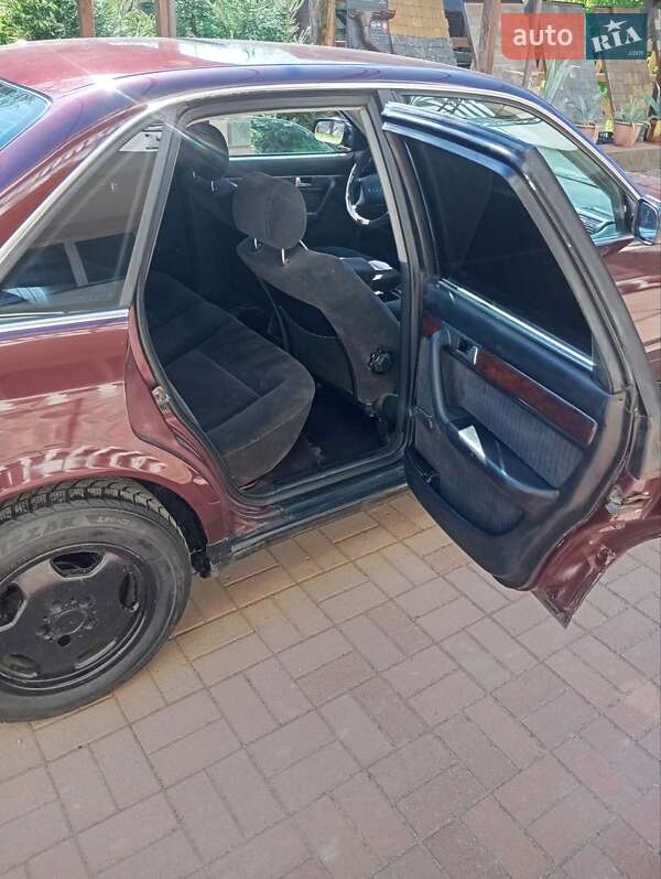 Универсал Audi A6 1995 в Иршаве