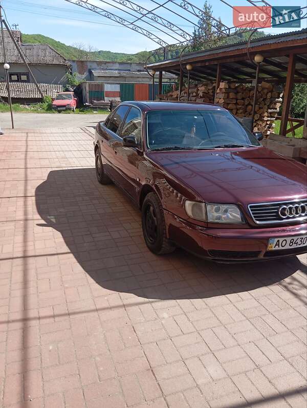 Универсал Audi A6 1995 в Иршаве