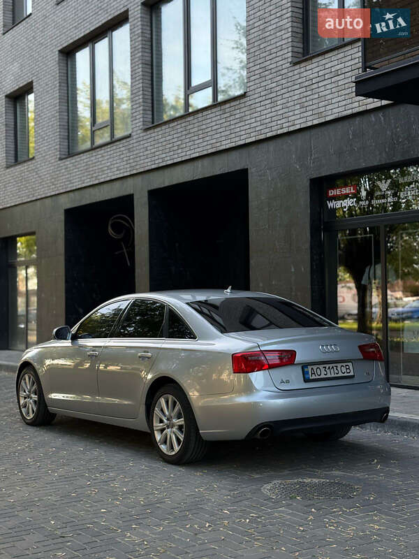 Седан Audi A6 2011 в Ужгороде